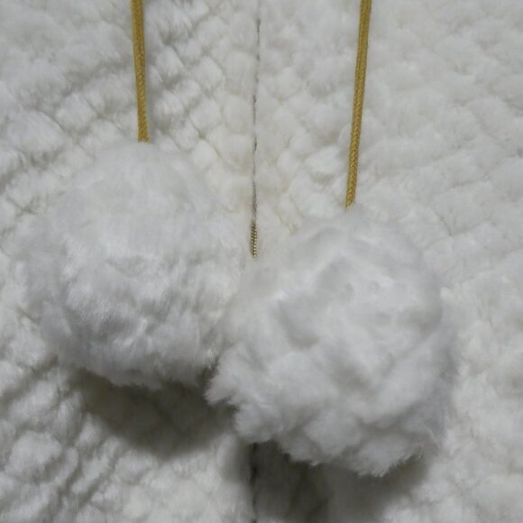 ECKO UNLTD RED | White Quilted Faux Fur Jacket with Pom Pom Hood Drawstring - Picture 8 of 16